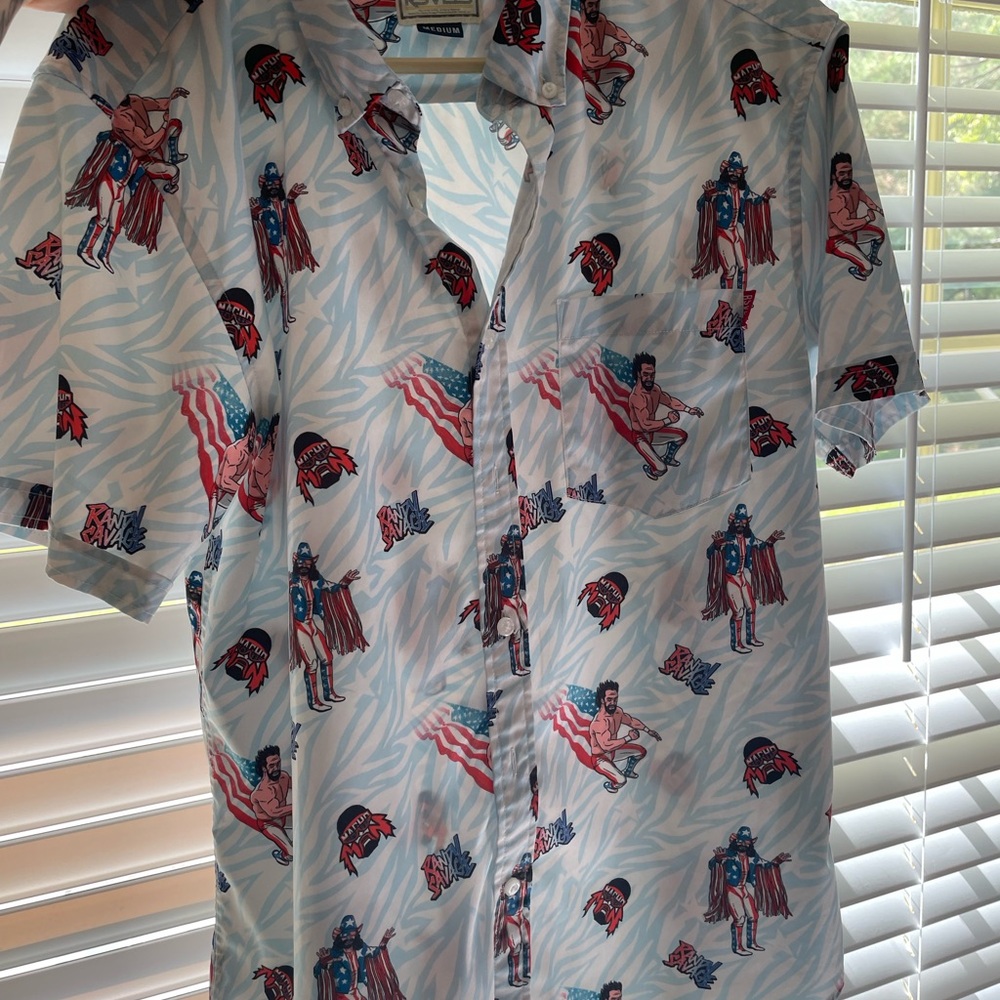 WWE Randy savage RSVLTS Men's Shirt size medium.